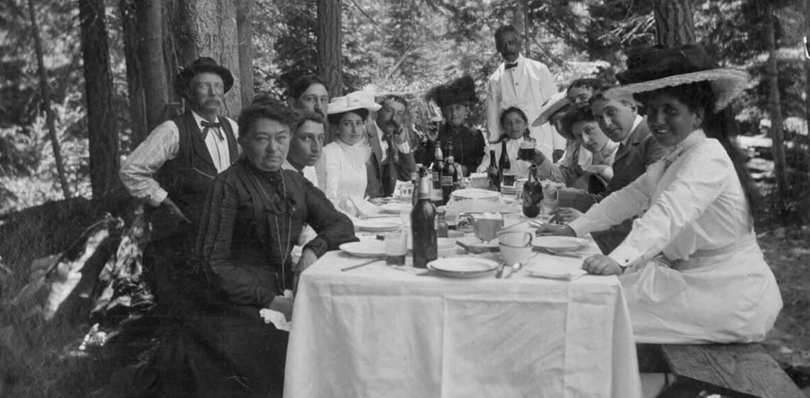 San Francisco Jewish Family in the Redwoods, California, ca. 1900